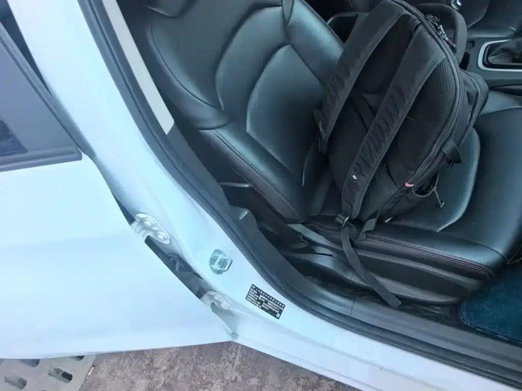 Chevrolet Cruze 2019 320 Automatic Sunroof Edition — миниатюра 25