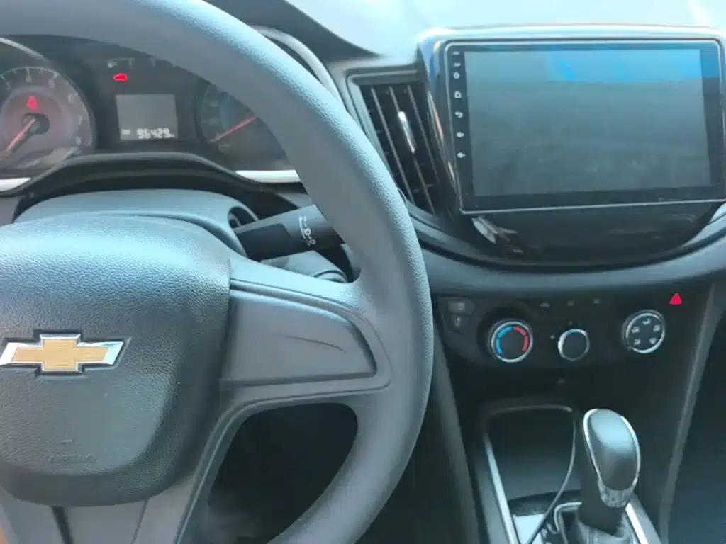 Chevrolet Cruze 2019 320 Automatic Sunroof Edition — миниатюра 10