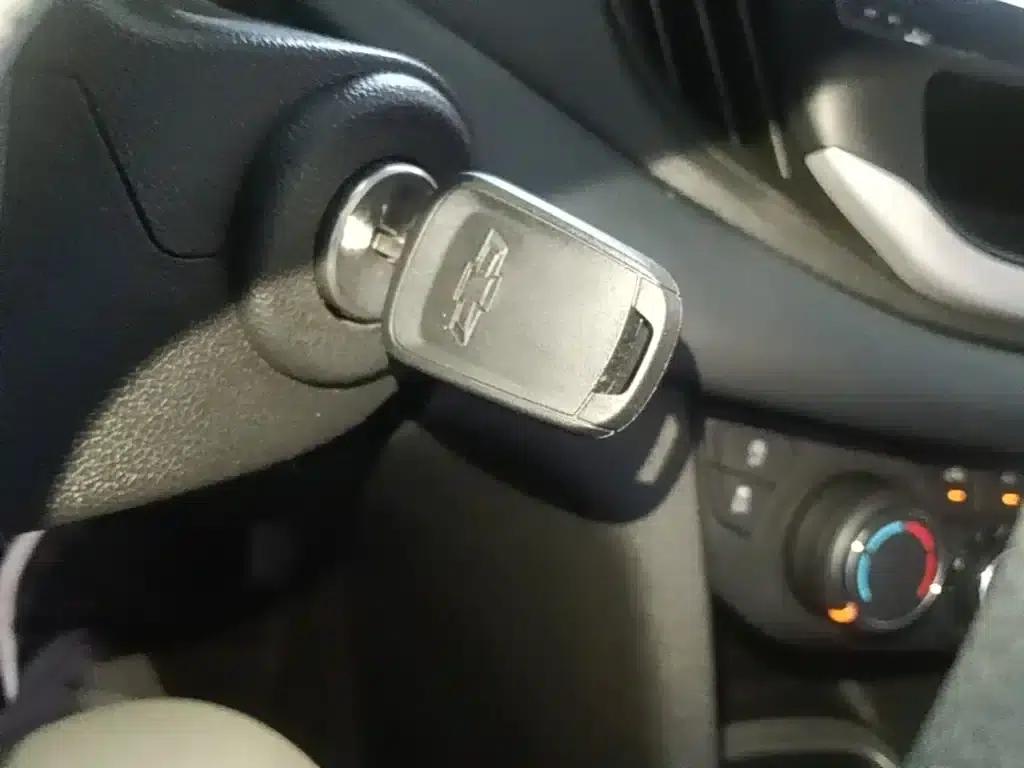 Chevrolet Cruze 2018 320 Automatic Sunroof Edition — миниатюра 9