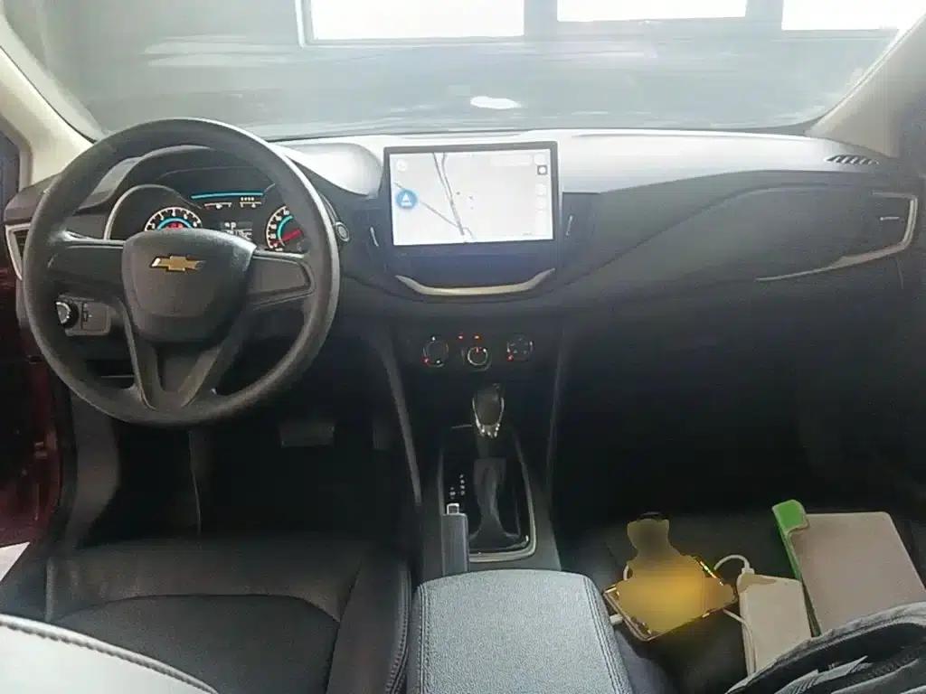 Chevrolet Cruze 2018 320 Automatic Sunroof Edition — миниатюра 10