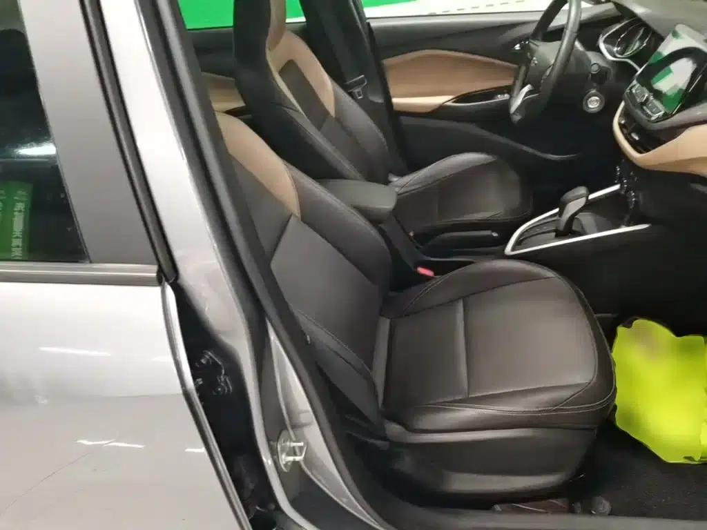 Chevrolet Cruze 2020 Facelift Redline 325T Automatic Premium Edition — миниатюра 25