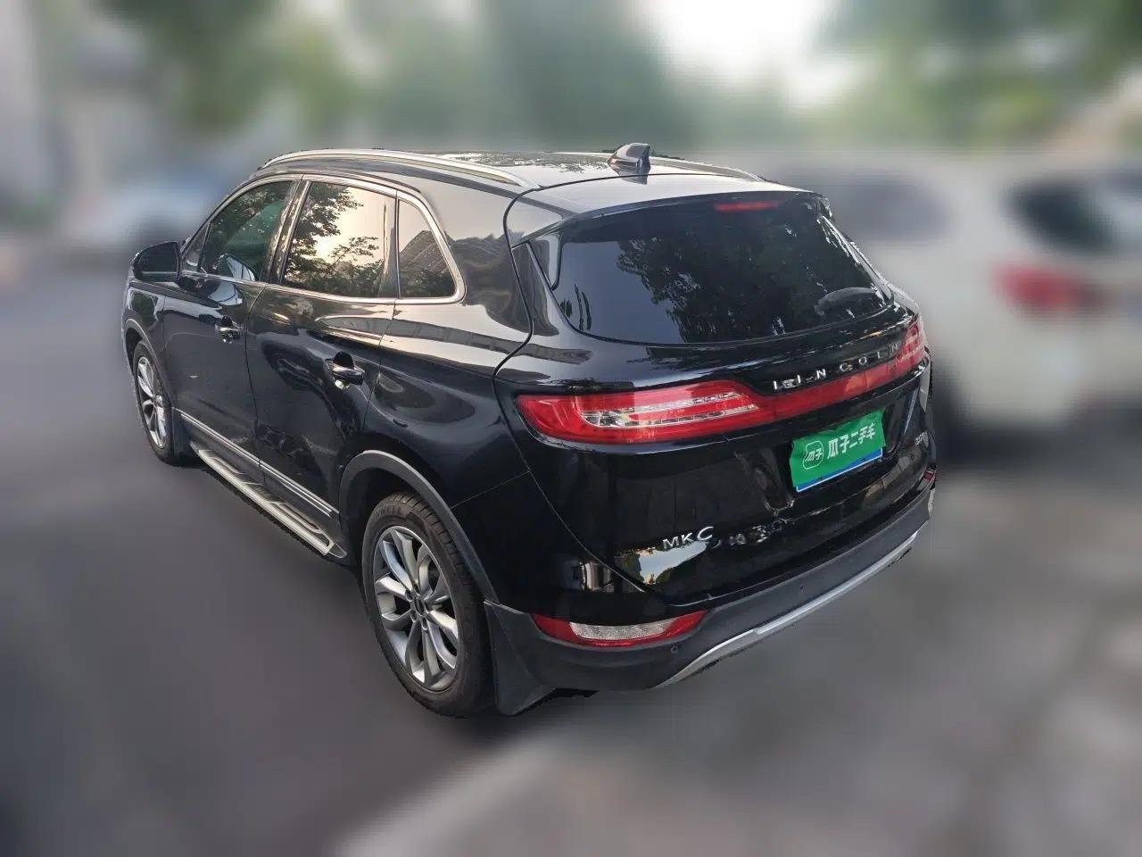 Lincoln MKC 2017 2.0T Two-Wheel-Drive Luxury Edition — миниатюра 4