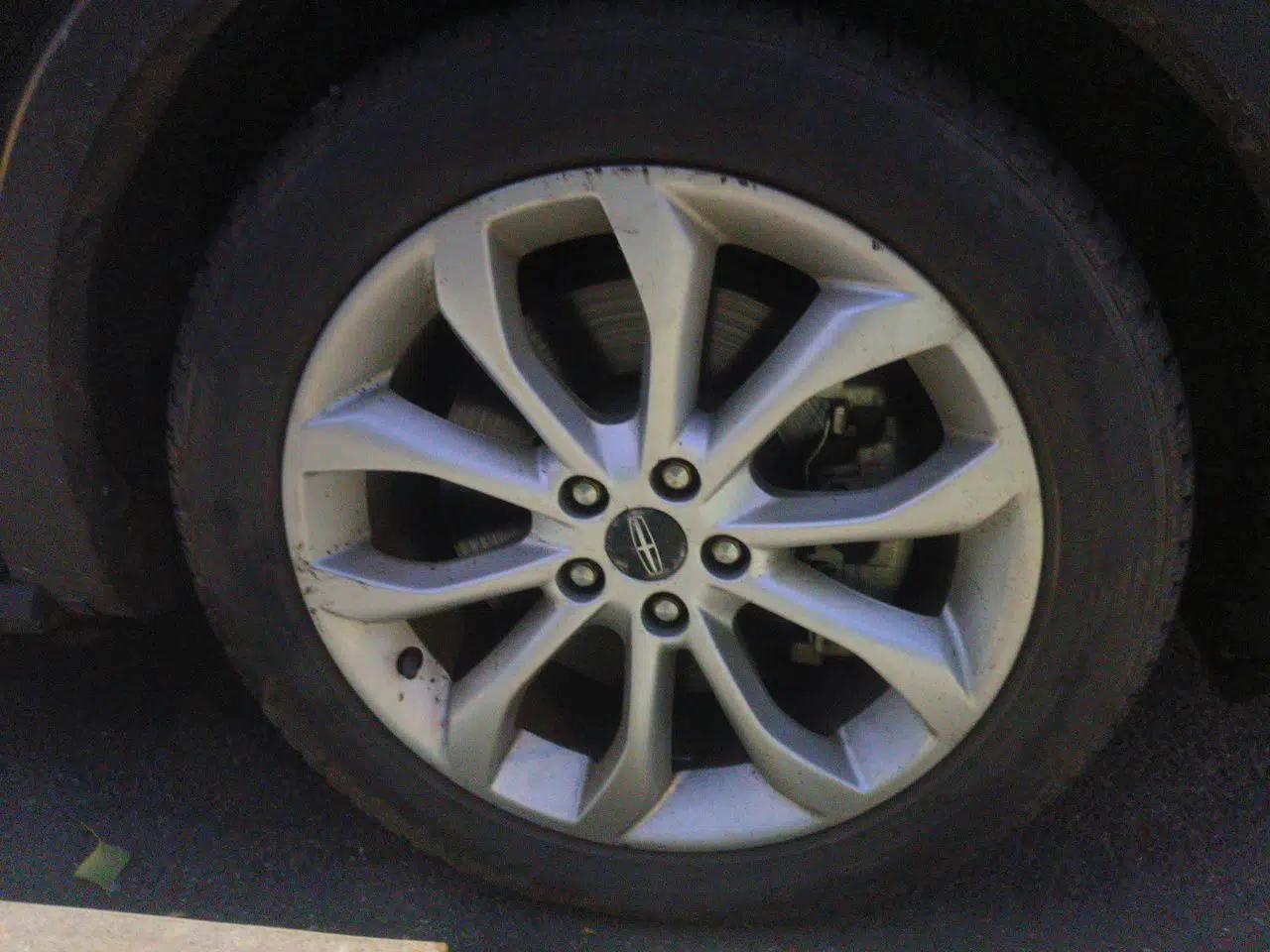 Lincoln MKC 2014 2.0T Two-Wheel-Drive Luxury Edition — миниатюра 8