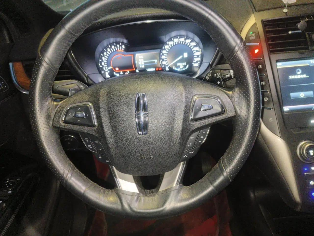 Lincoln MKC 2014 2.0T Two-Wheel-Drive Luxury Edition — миниатюра 10