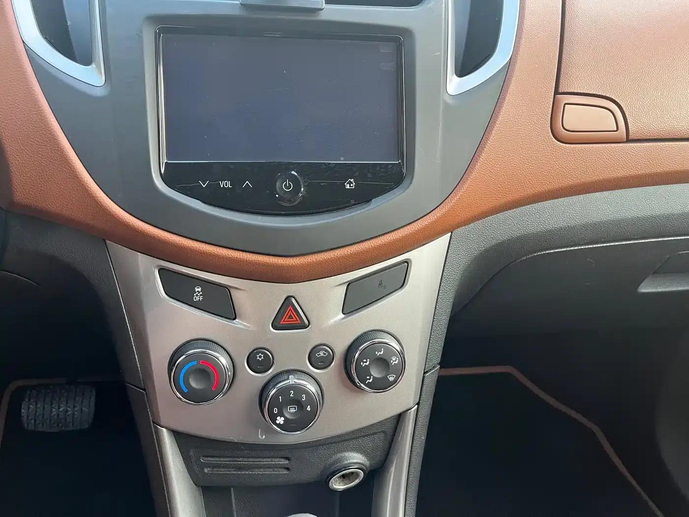 Chevrolet Trax 2016 1.4T Automatic 2WD Luxury — миниатюра 14
