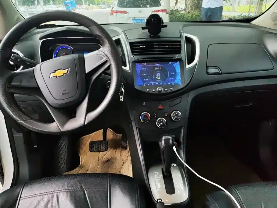 Chevrolet Trax 2014 1.4T Automatic 4WD Flagship — миниатюра 12