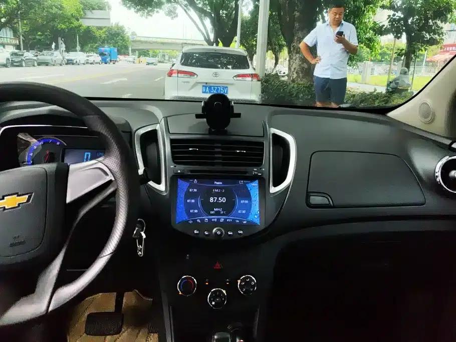 Chevrolet Trax 2014 1.4T Automatic 4WD Flagship — миниатюра 13