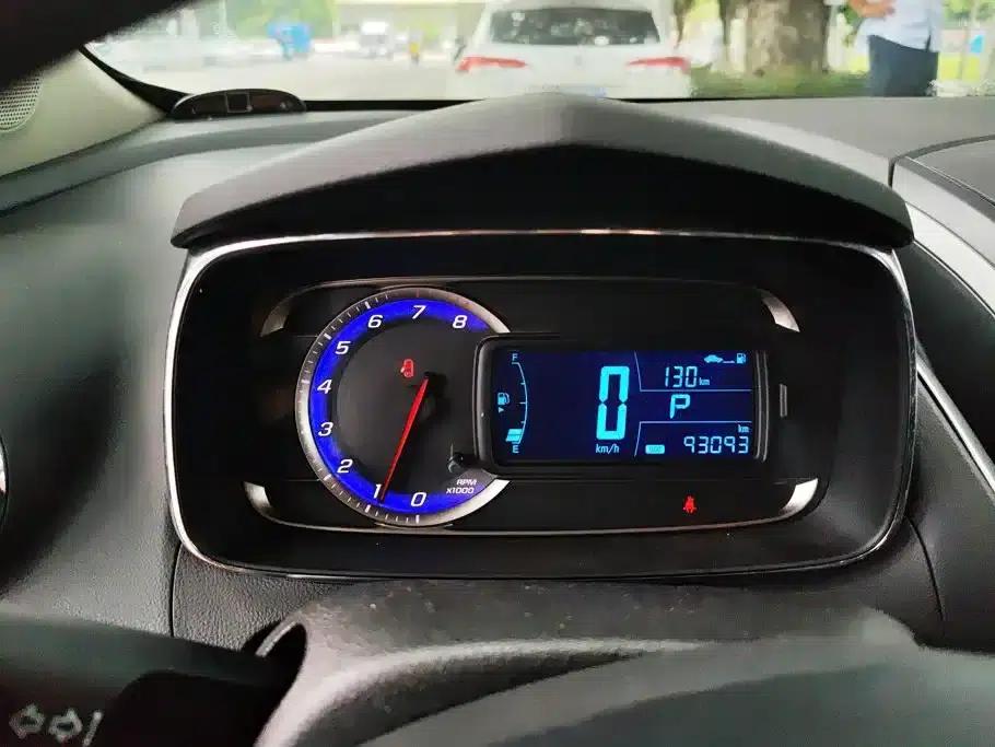 Chevrolet Trax 2014 1.4T Automatic 4WD Flagship — миниатюра 14