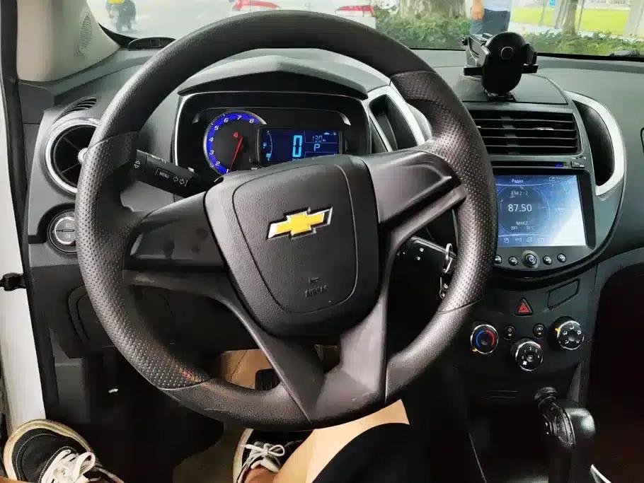 Chevrolet Trax 2014 1.4T Automatic 4WD Flagship — миниатюра 15