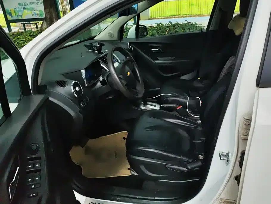 Chevrolet Trax 2014 1.4T Automatic 4WD Flagship — миниатюра 9