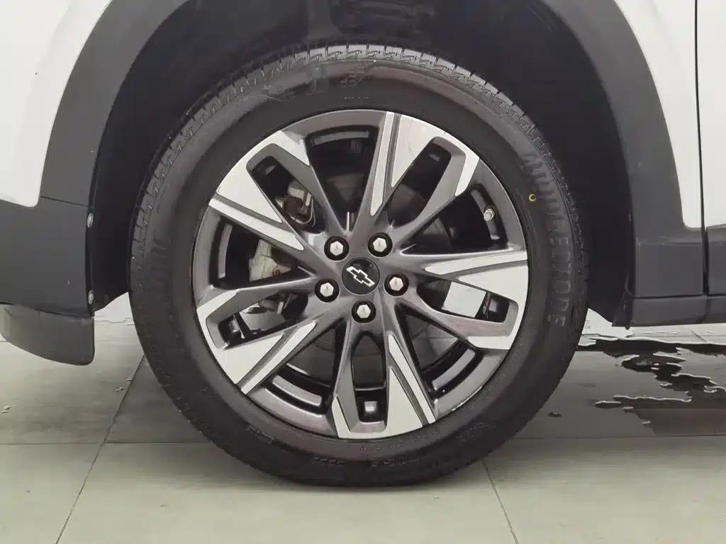Chevrolet Trax 2022 RS 1.5T CVT Cool MAX — миниатюра 17