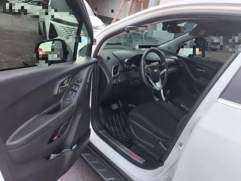 Chevrolet Trax 2018 330T Automatic 2WD Elite — миниатюра 14