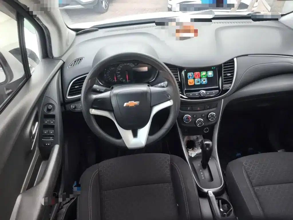 Chevrolet Trax 2018 330T Automatic 2WD Elite — миниатюра 3