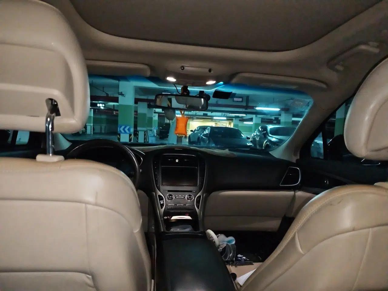 Lincoln MKX 2015 2.0T Two-Wheel Drive Deluxe Edition — миниатюра 18