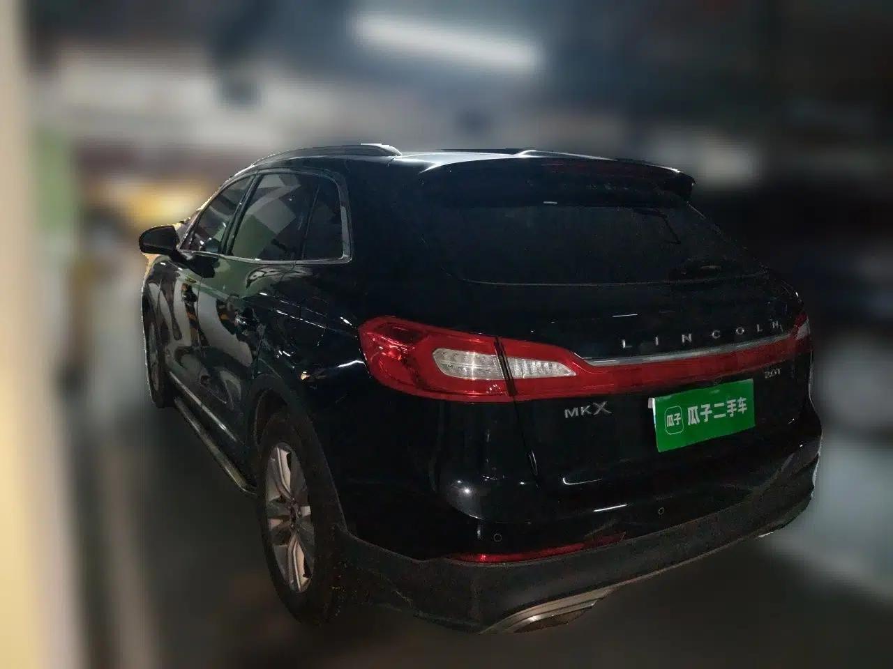 Lincoln MKX 2015 2.0T Two-Wheel Drive Deluxe Edition — миниатюра 4