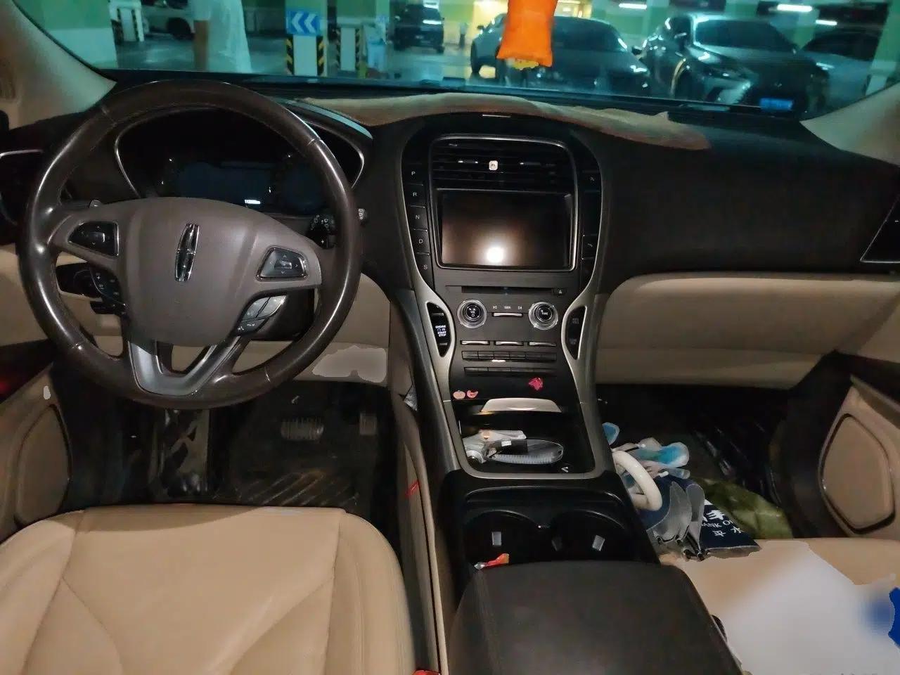 Lincoln MKX 2015 2.0T Two-Wheel Drive Deluxe Edition — миниатюра 9