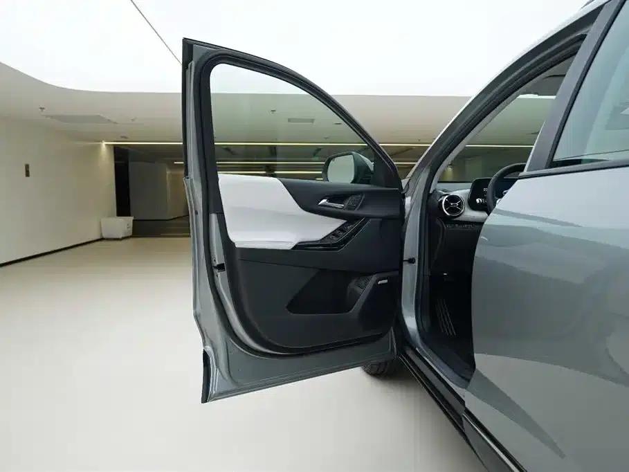Equinox Plus 2024 155km ACTIV Ultimate Edition — миниатюра 16