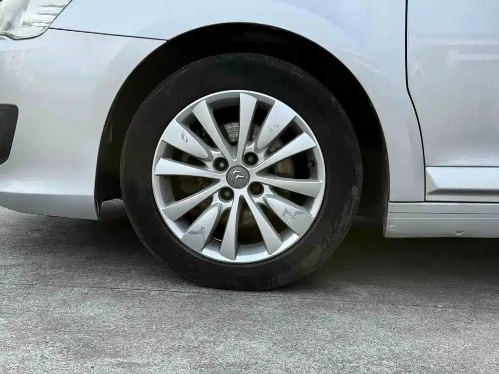 Citroën C4 2014 VTS 1.6L Automatic Premium Edition — миниатюра 12