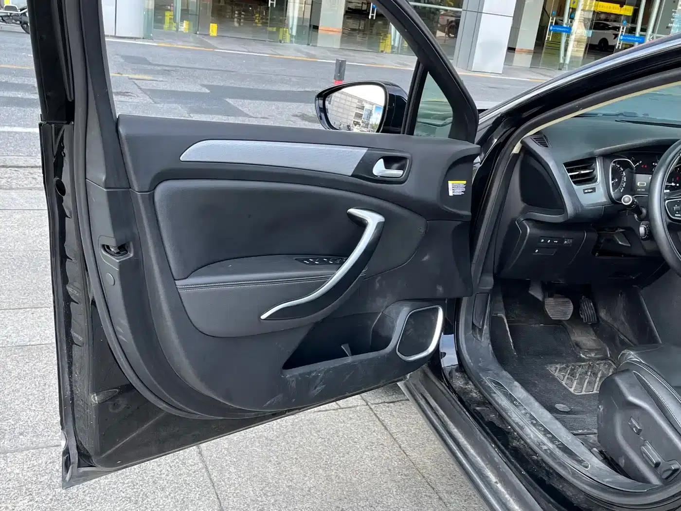 Citroën C5 2017 350THP Automatic Luxury — миниатюра 15