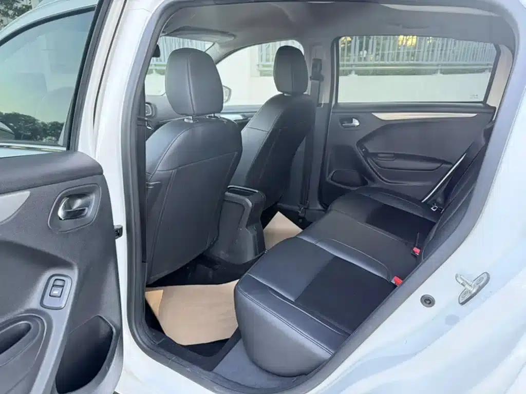 Citroën C3-XR 2015 1.6L Automatic Pioneer Edition — миниатюра 13
