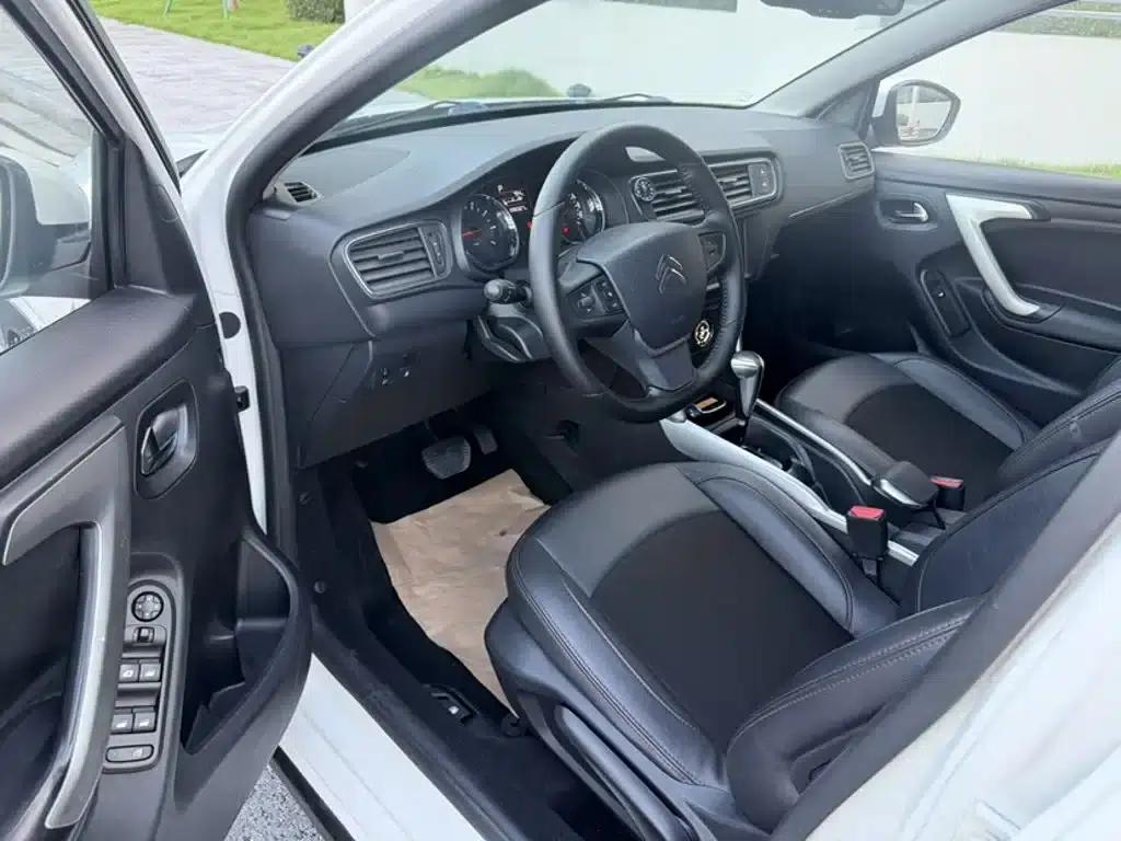 Citroën C3-XR 2015 1.6L Automatic Pioneer Edition — миниатюра 17
