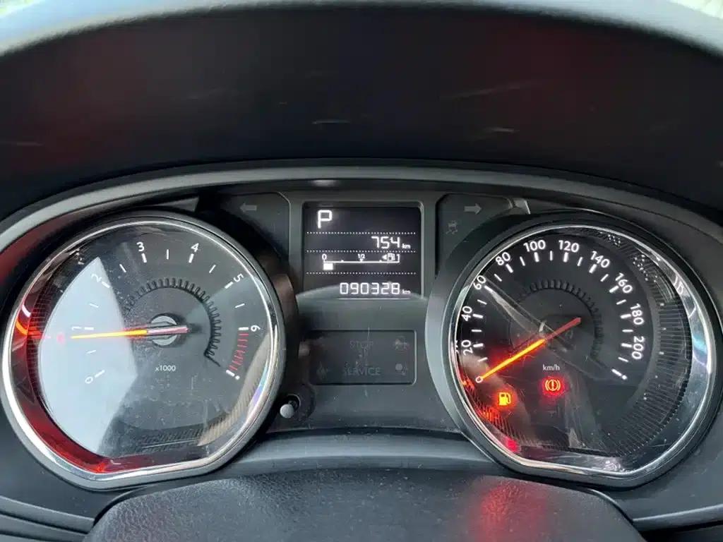 Citroën C3-XR 2015 1.6L Automatic Pioneer Edition — миниатюра 4