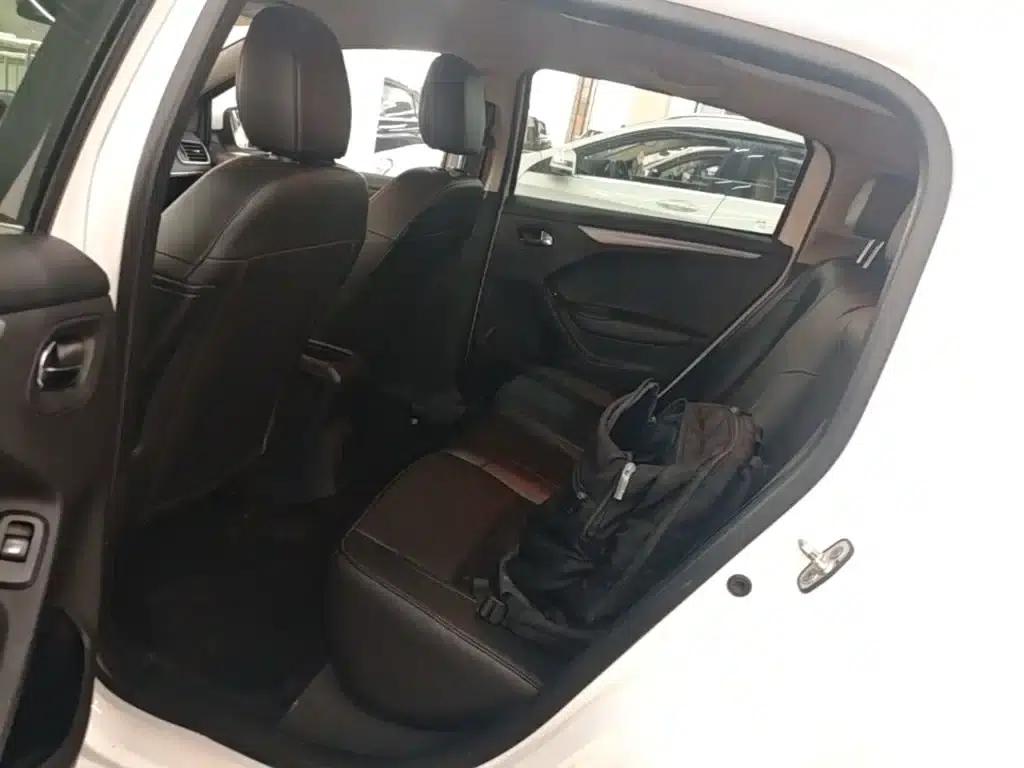 Citroën C3-XR 2015 1.6L Automatic Pioneer Edition — миниатюра 17
