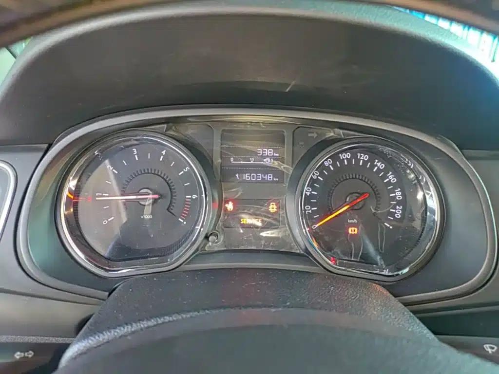 Citroën C3-XR 2015 1.6L Manual Pioneer Edition — миниатюра 12