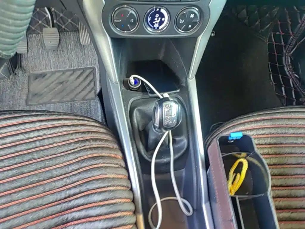 Citroën C3-XR 2015 1.6L Manual Pioneer Edition — миниатюра 14