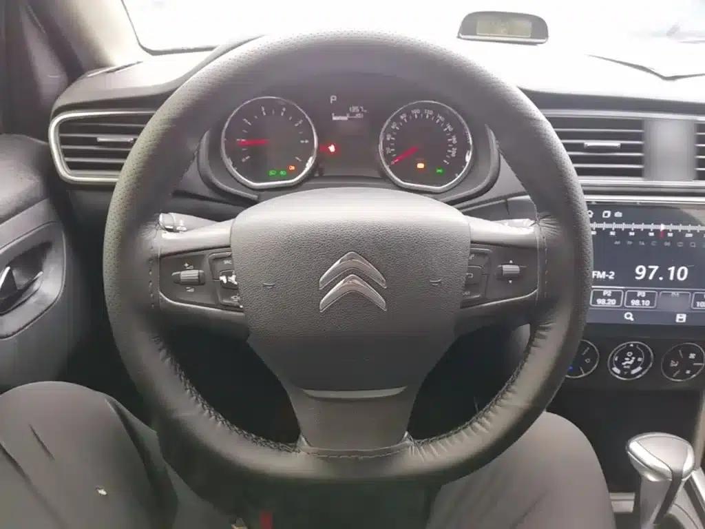 Citroën C3-XR 2015 1.6L Automatic Pioneer Edition — миниатюра 11