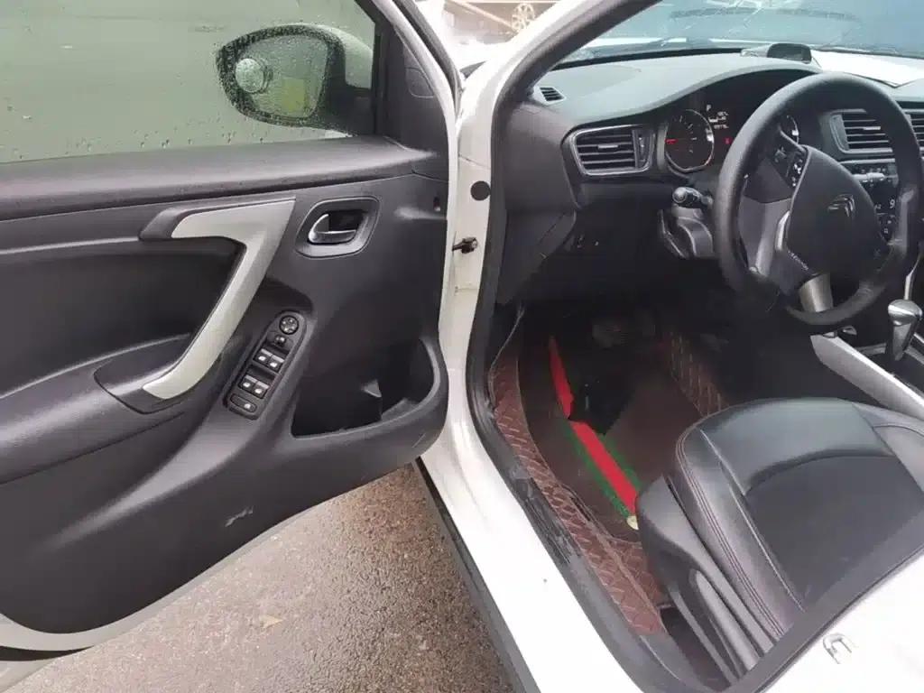 Citroën C3-XR 2015 1.6L Automatic Pioneer Edition — миниатюра 16