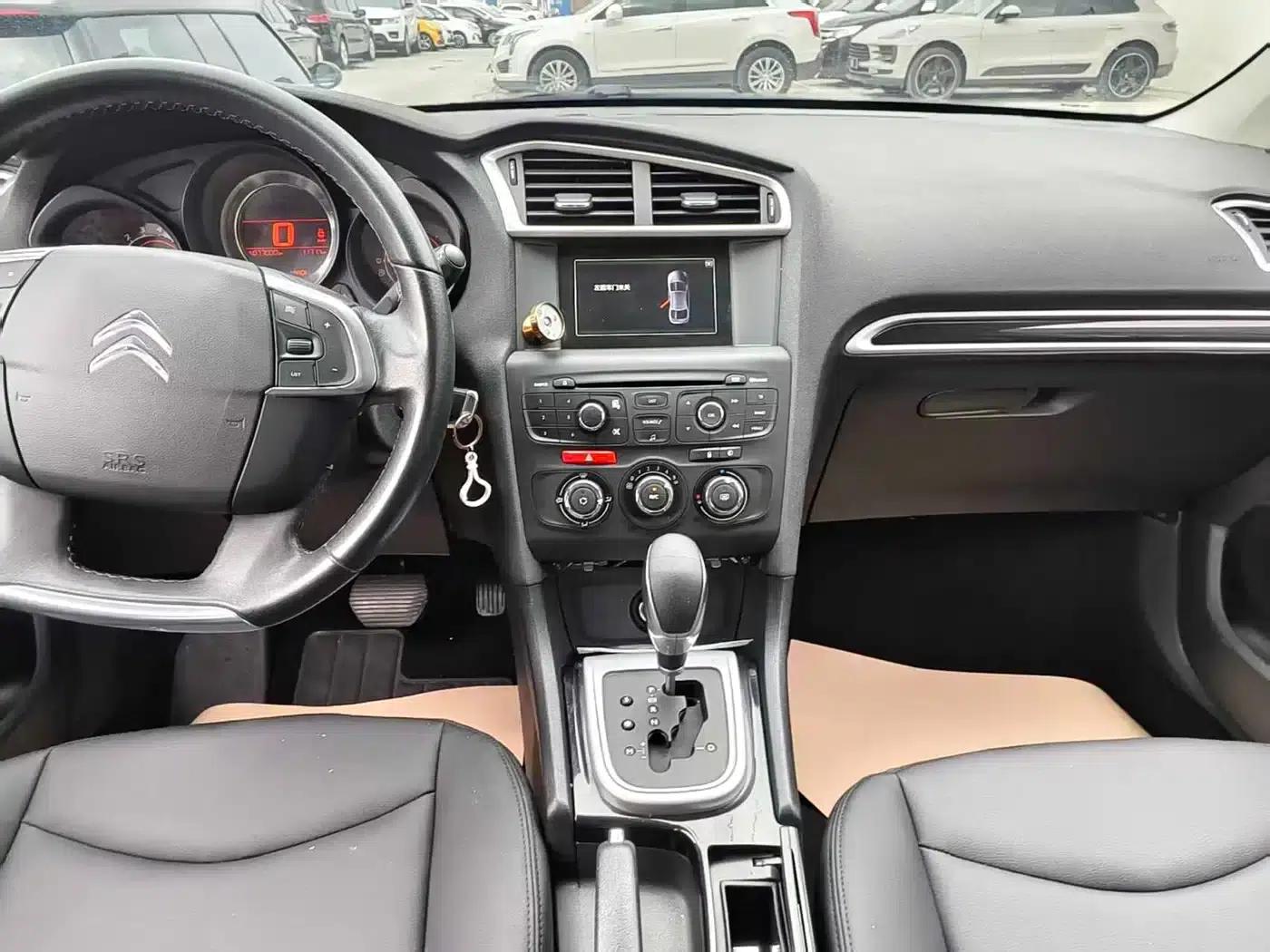 Citroën C4L 2015 1.8L Automatic Luxury Edition — миниатюра 13