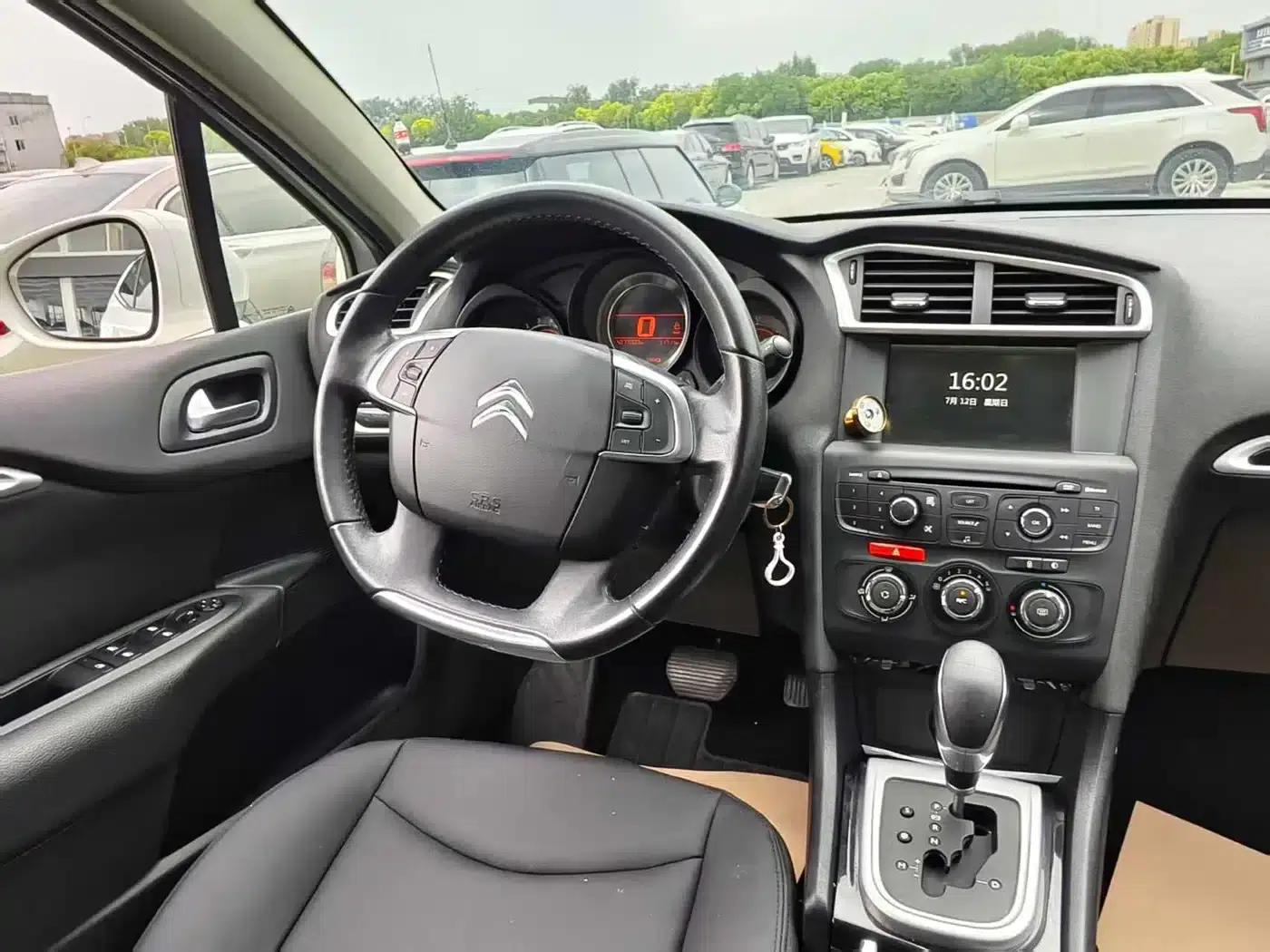 Citroën C4L 2015 1.8L Automatic Luxury Edition — миниатюра 14