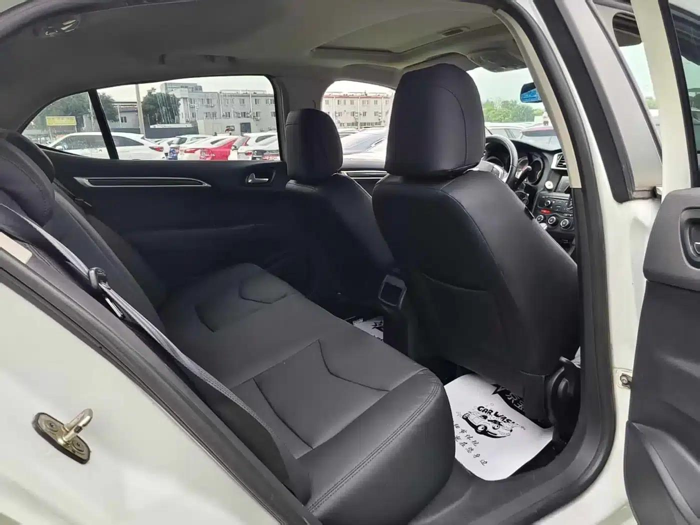 Citroën C4L 2015 1.8L Automatic Luxury Edition — миниатюра 19