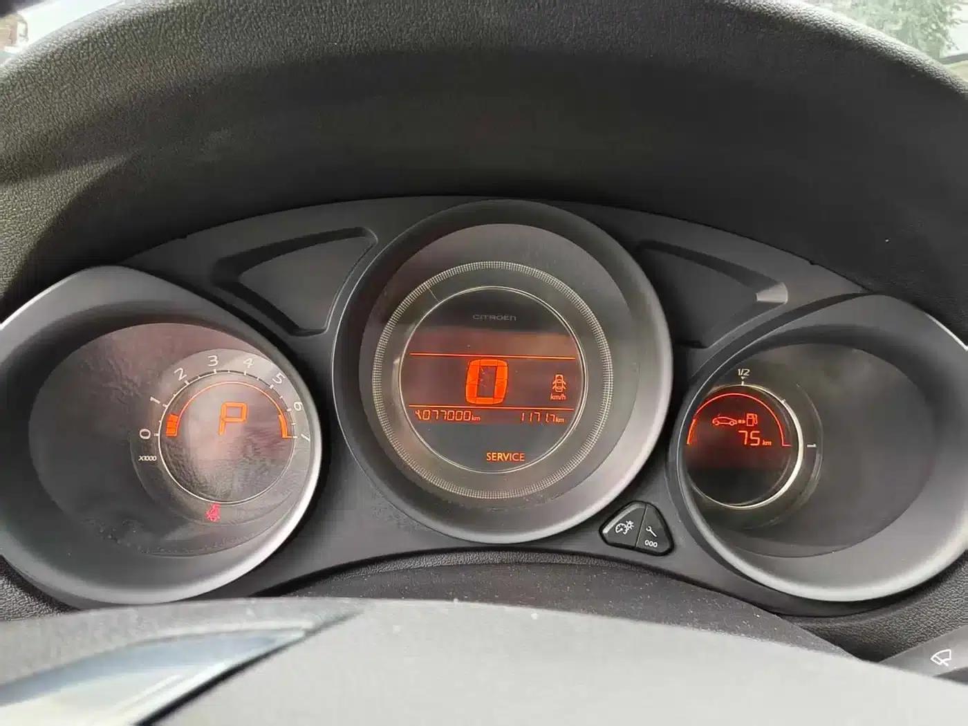 Citroën C4L 2015 1.8L Automatic Luxury Edition — миниатюра 5
