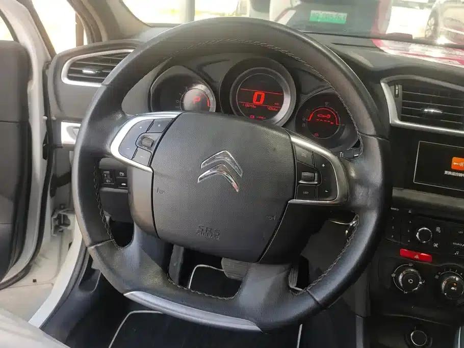 Citroën C4L 2015 1.8L Automatic Luxury Edition — миниатюра 15