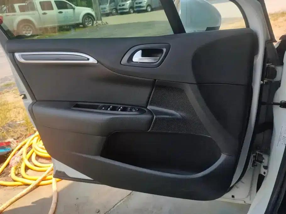 Citroën C4L 2015 1.8L Automatic Luxury Edition — миниатюра 7