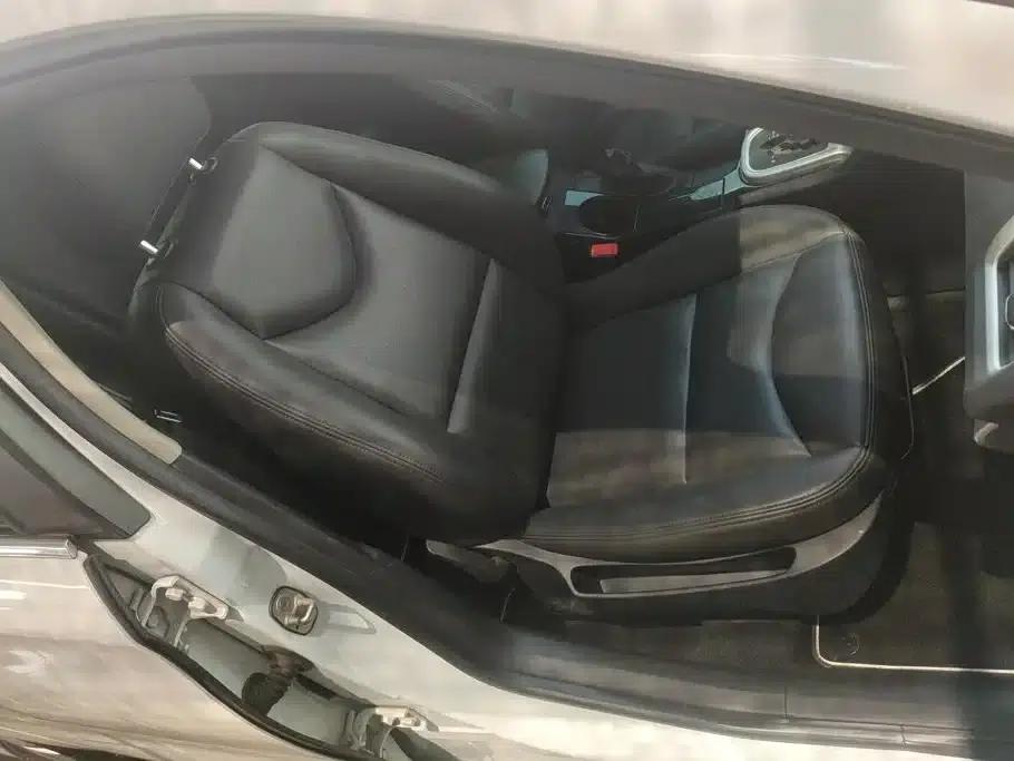Citroën C4L 2015 1.8L Automatic Luxury Edition — миниатюра 8
