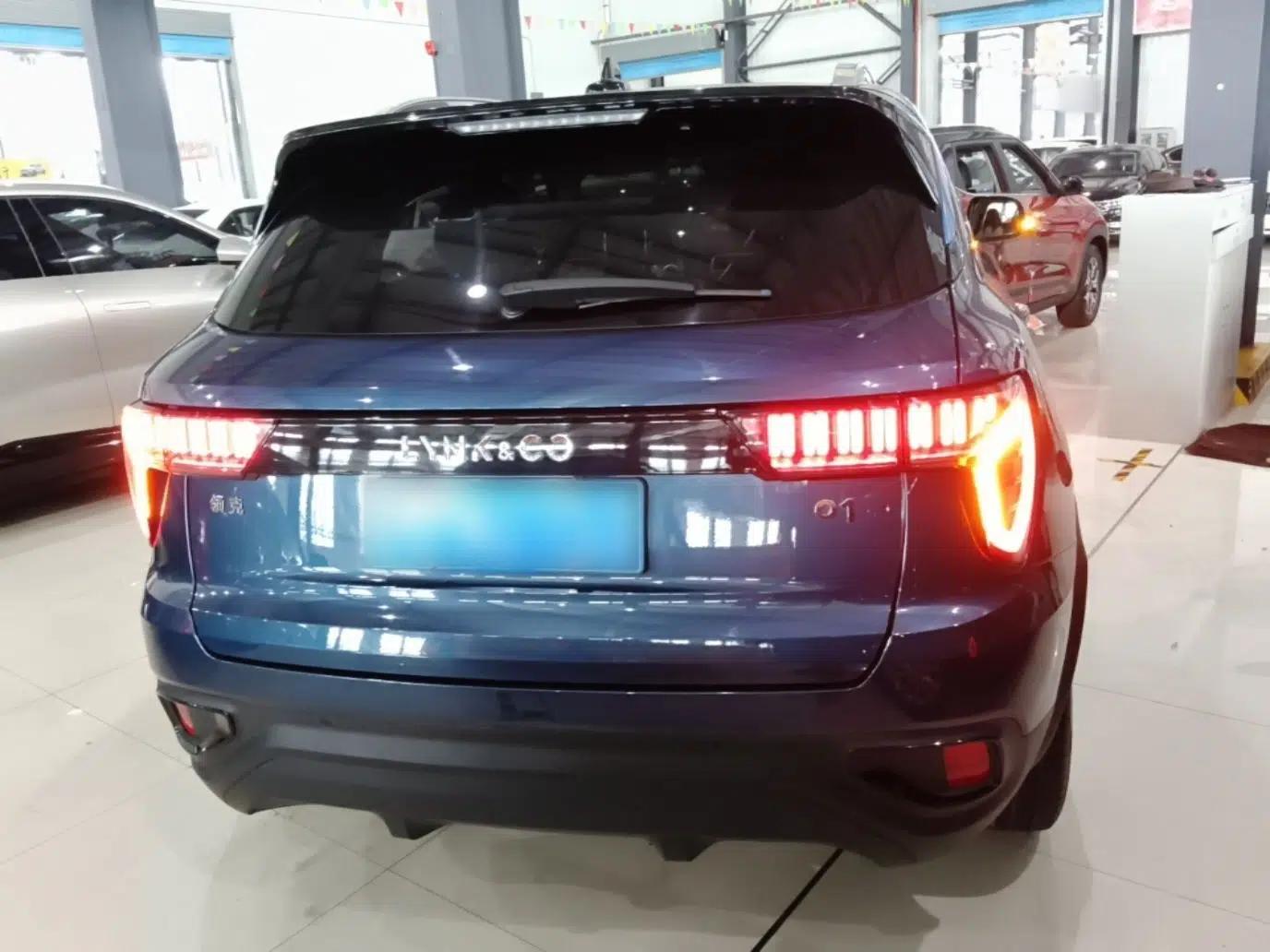 Lynk & Co 01 2017 2.0T Two-Wheel Drive Zhaopu Version — миниатюра 5