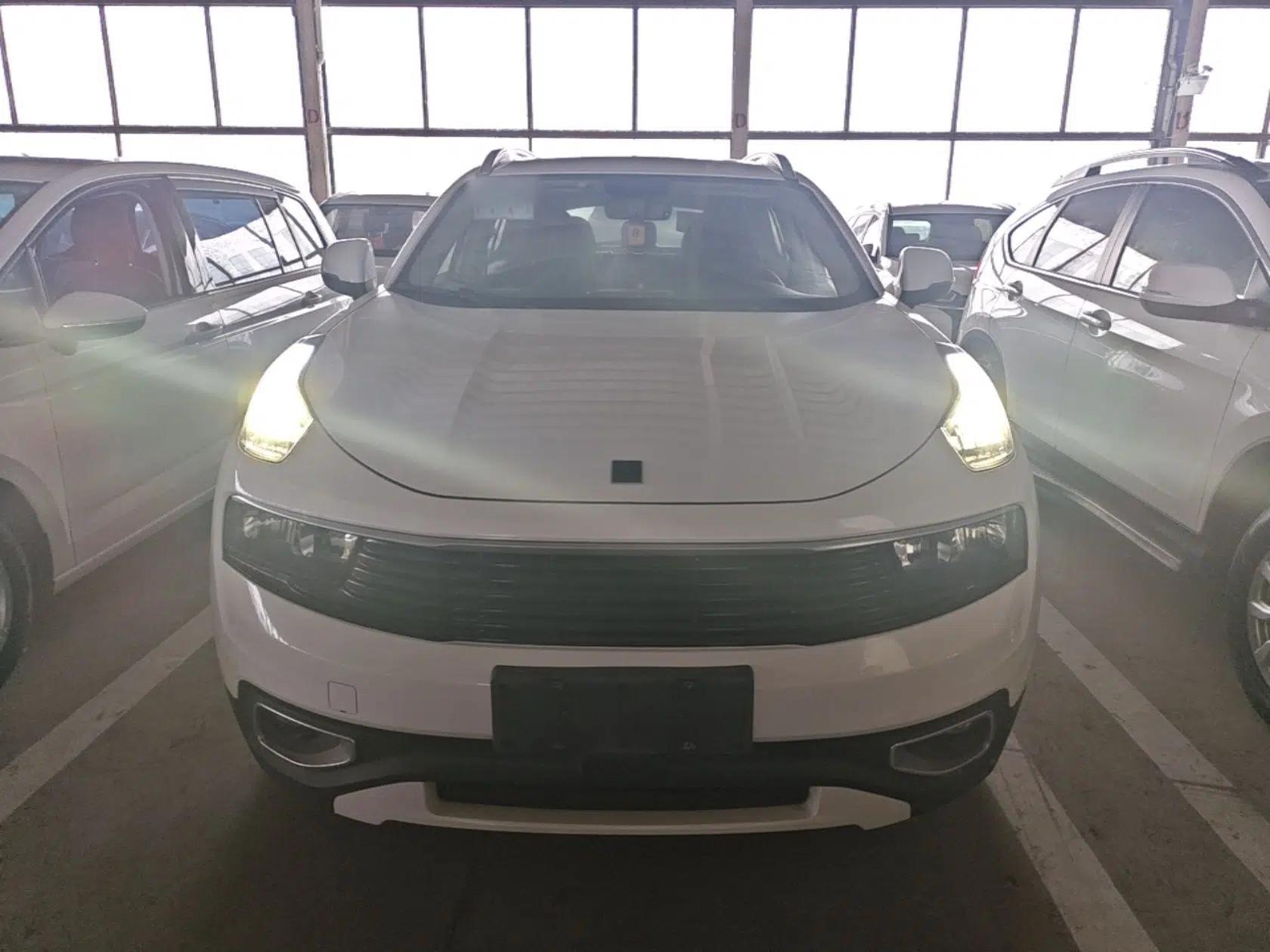 Lynk & Co 01 2017 2.0T Two-Wheel-Drive Version — миниатюра 2