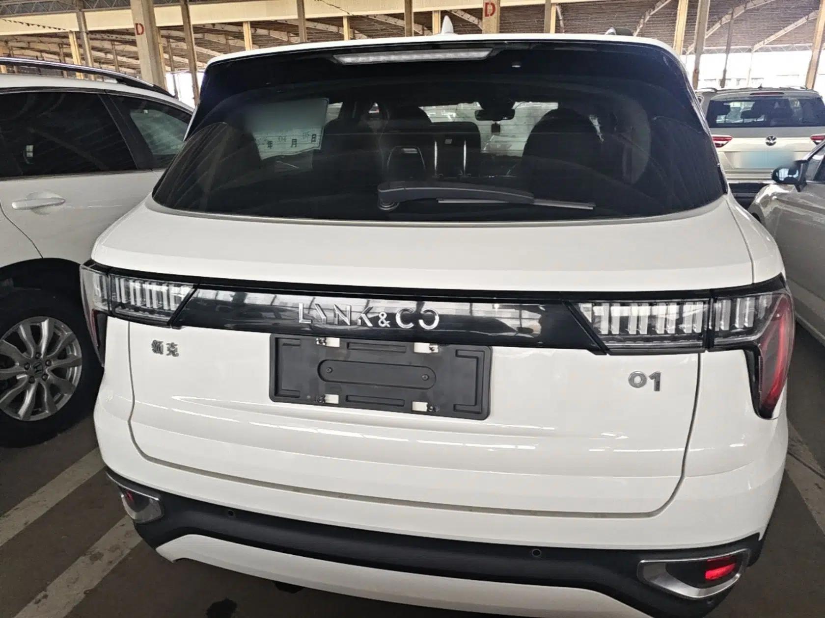 Lynk & Co 01 2017 2.0T Two-Wheel-Drive Version — миниатюра 5