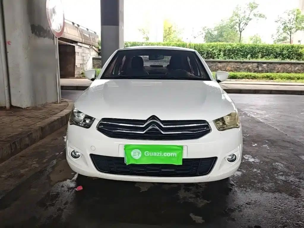 2015 Citroën Elysee Premium Edition 1.6L Manual Fashion Model — миниатюра 3