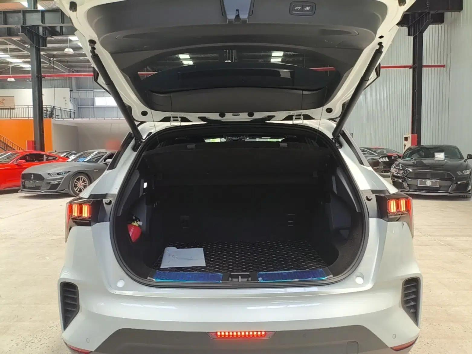 Lynk & Co 06 2023 Remix 1.5T Dynamic Halo — миниатюра 22