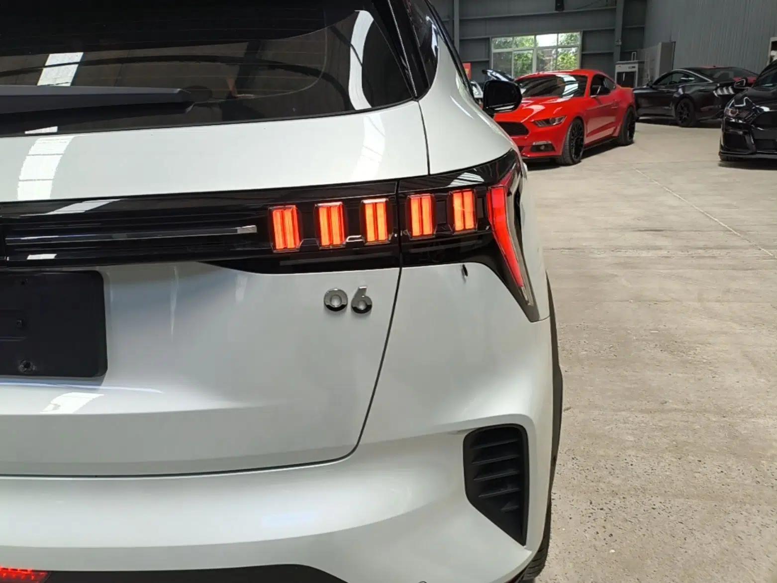 Lynk & Co 06 2023 Remix 1.5T Dynamic Halo — миниатюра 9