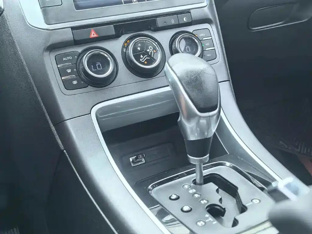 Citroën C4 2018 1.6L Automatic Comfort Model — миниатюра 5