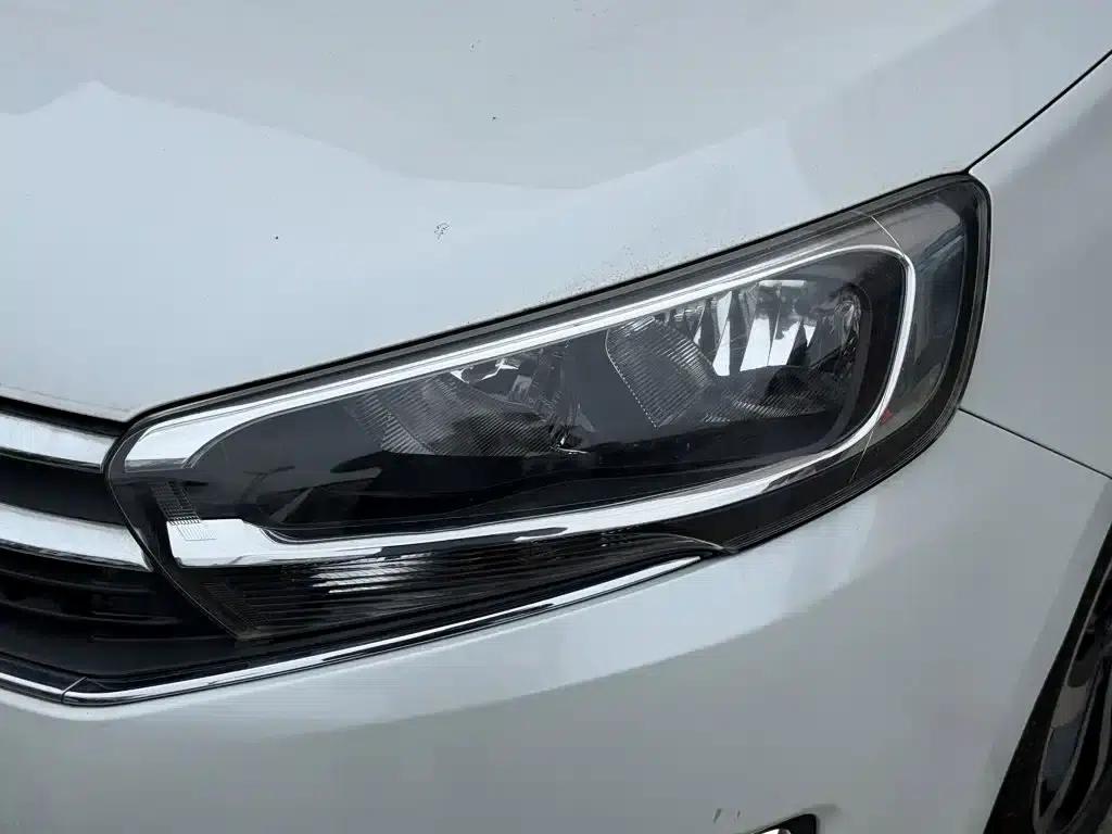 Citroën C4 Sega 2016 1.6L Automatic Comfort Model — миниатюра 3