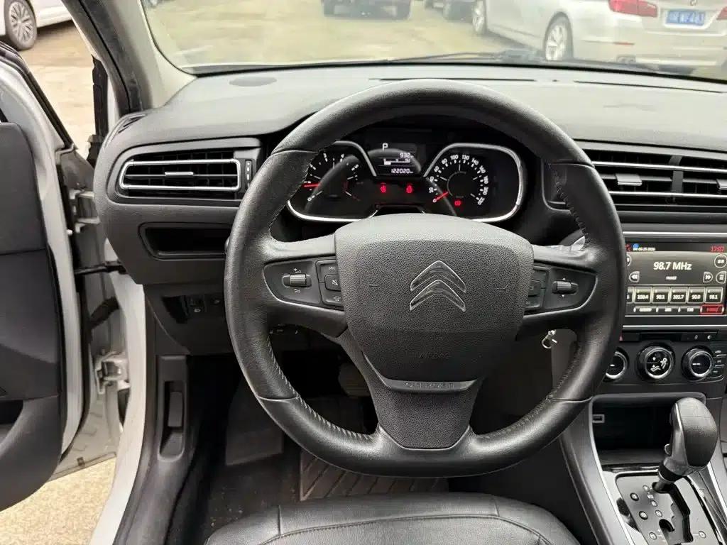 Citroën C4 Sega 2016 1.6L Automatic Comfort Model — миниатюра 6
