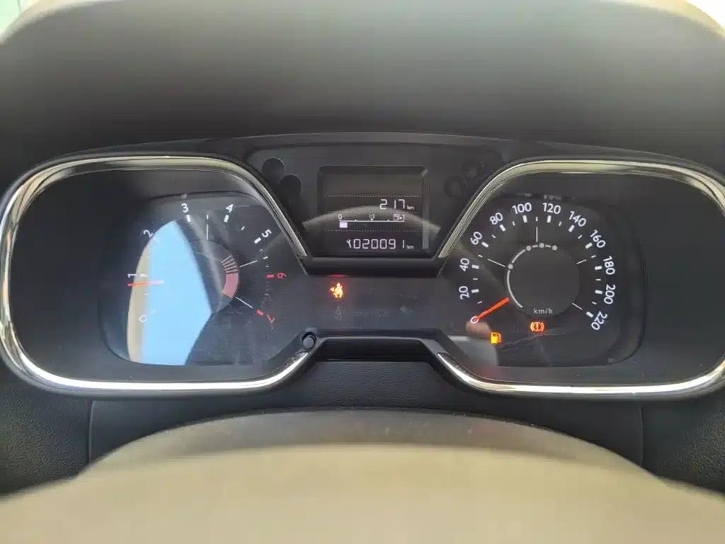 Citroën C4 Sega 2016 1.6L Manual Comfort Edition — миниатюра 12