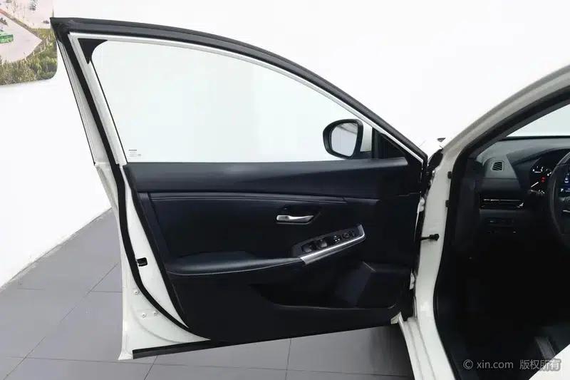 Nissan Sylphy 2021 1.6L XL CVT Enjoy Edition — миниатюра 21
