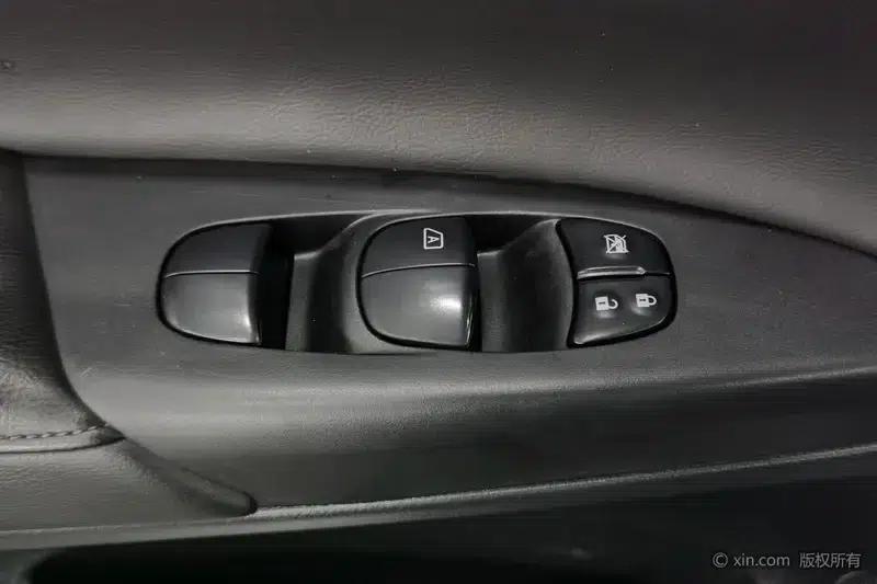 Nissan Sylphy 2022 Classic 1.6 XE CVT Comfort Edition — миниатюра 22